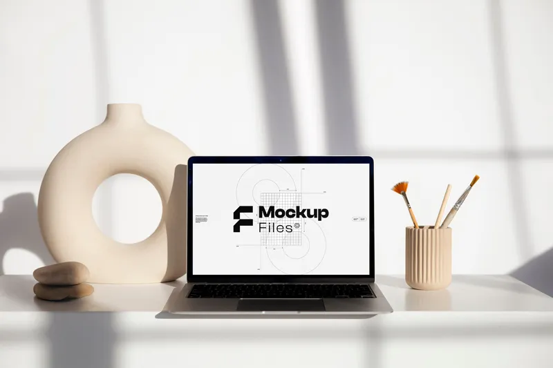 Download Free PSD MacBook on Table Mockup